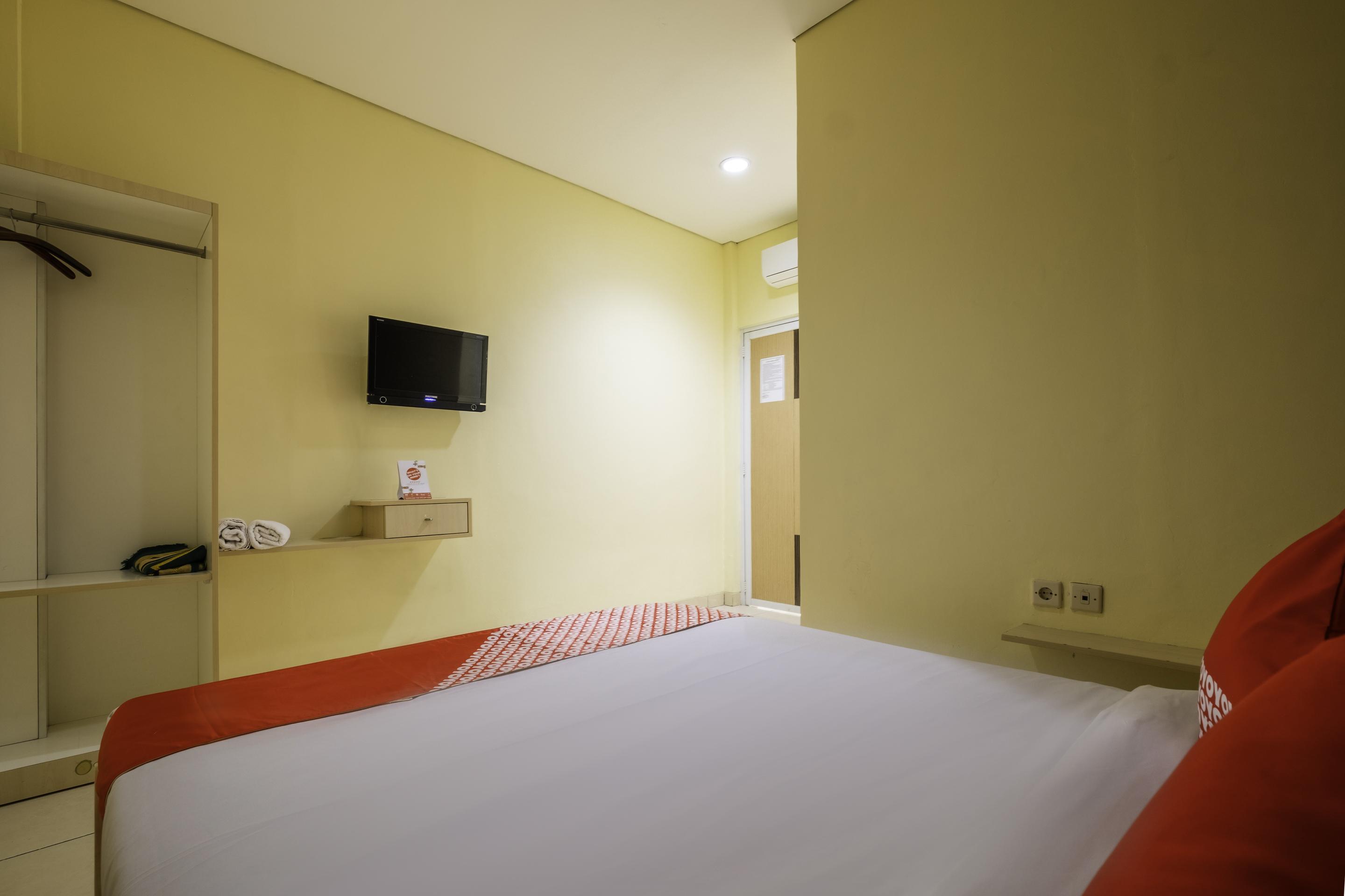 OYO 2947 Cluster Harris Home Stay&Kos Cimindi Exterior foto